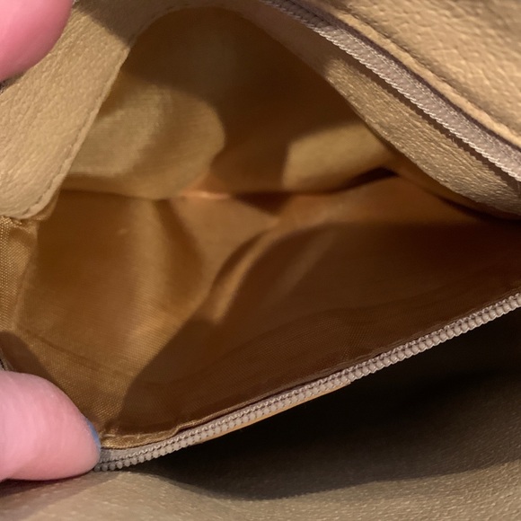 Gucci Vintage Purse ❤️ - Picture 9 of 14